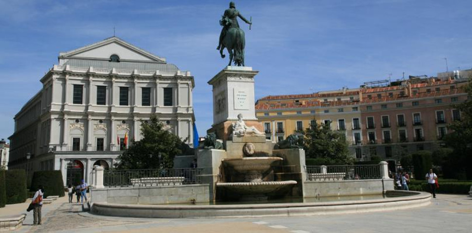 Plaza de Oriente und Oper