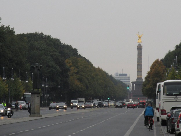 Str. des 17. Juni und Siegessäule